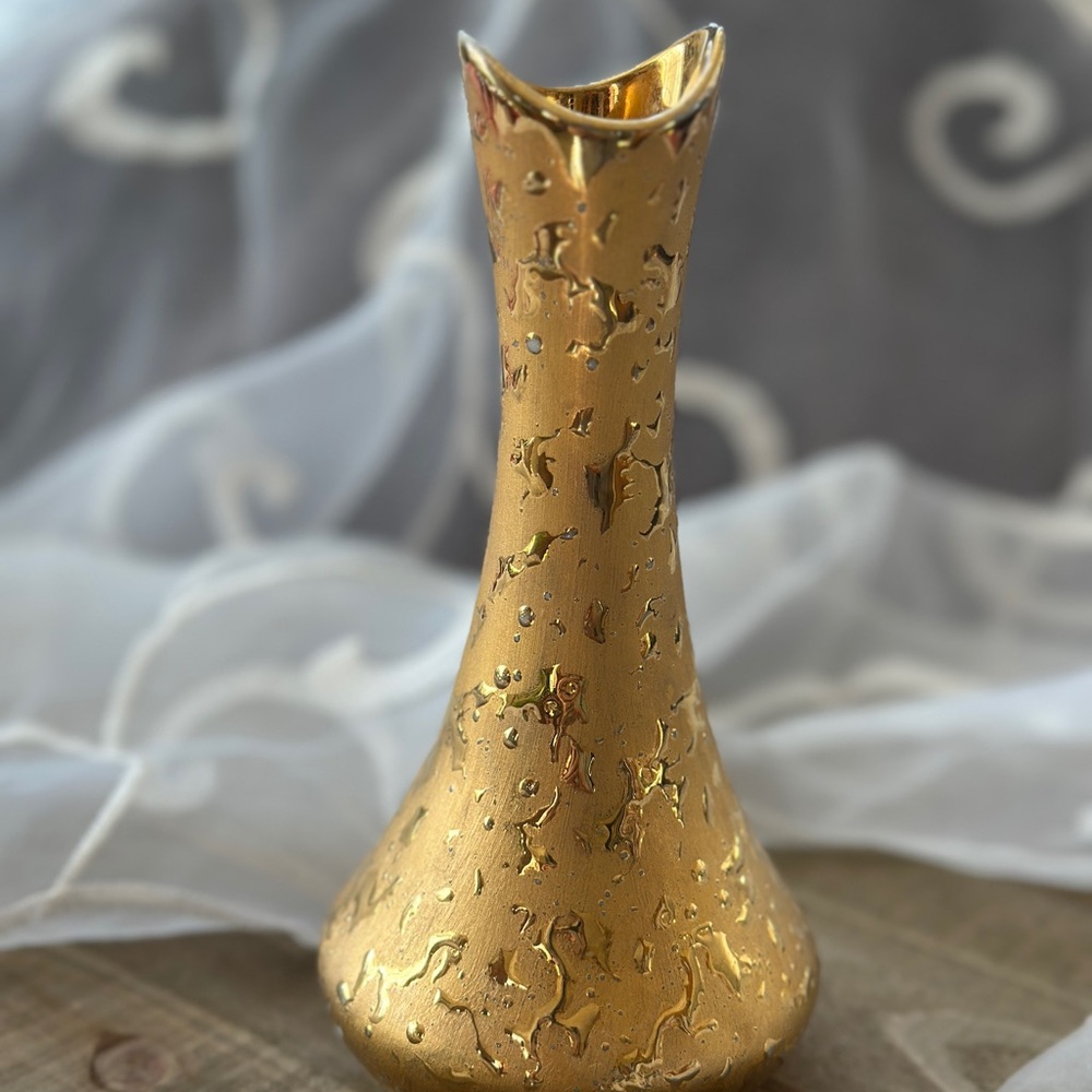 Vintage Elynor China Gold Bud Vase Mid Century Modern USA Made Ceramic Vase